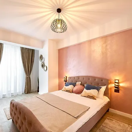 La By Infinity & Hotel de apartamente Năvodari