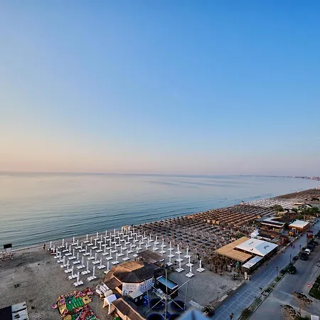 La By Infinity & Aparthotel 3*