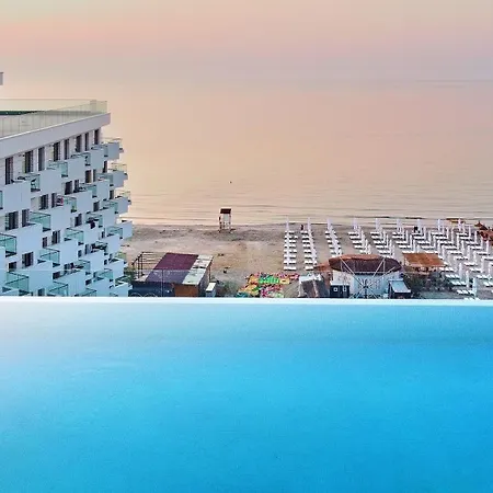 La By Infinity & Hotel de apartamente